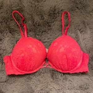 VS hot pink bombshell bra